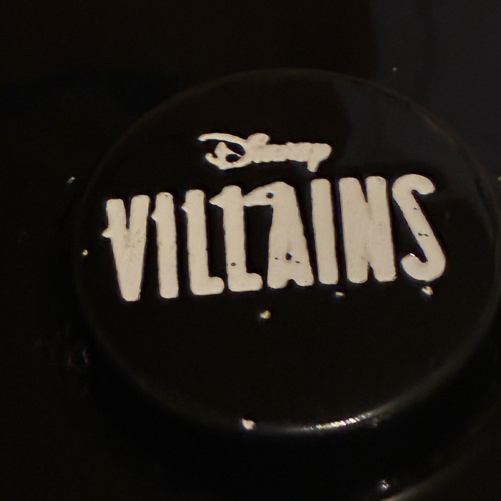 Disney Villains 8” Ceramic Canister Treat/Cookie Jar With Lid - Picture 4 of 11